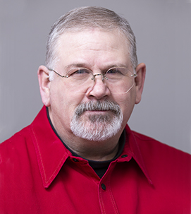 A headshot of Darryl Steeds