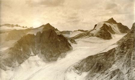 photo of the glaciers in the Winds circa 1922